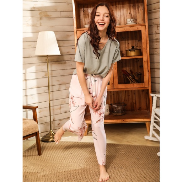 Pastel Green & Pink Floral 2 Piece Pajama Set - Picture 5 of 8